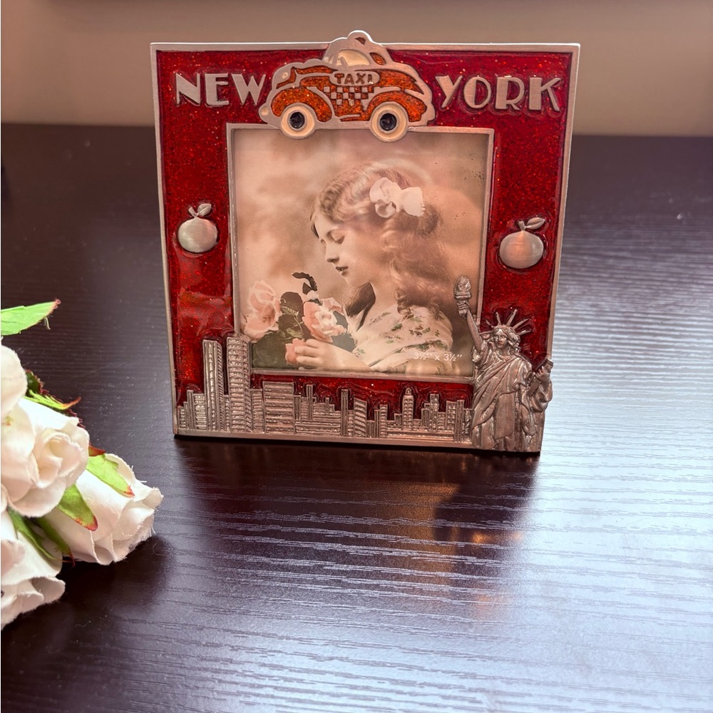 New York Themed Red and Silver Photo Frame, NWOT